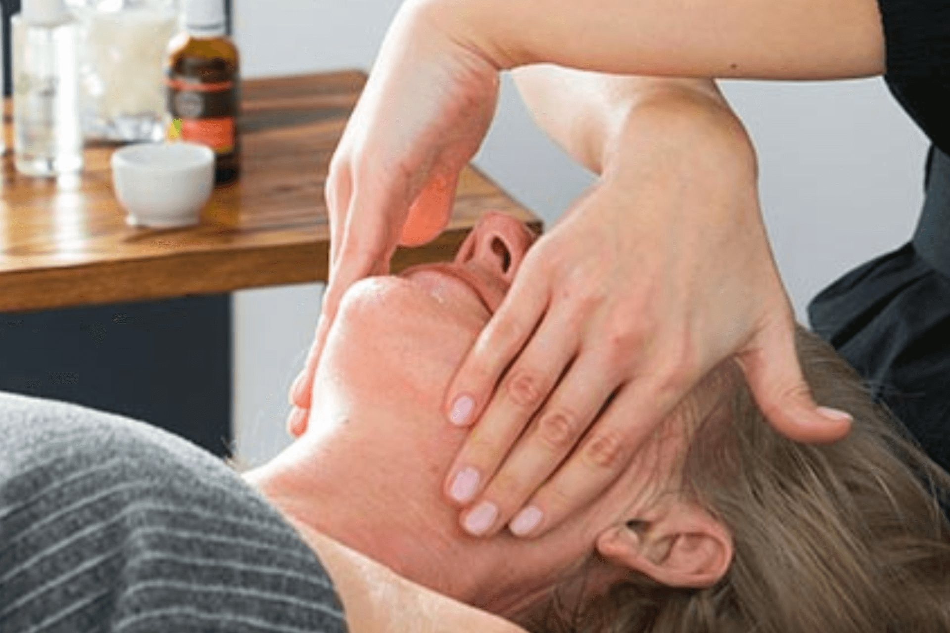 Terapie manualne twarzy